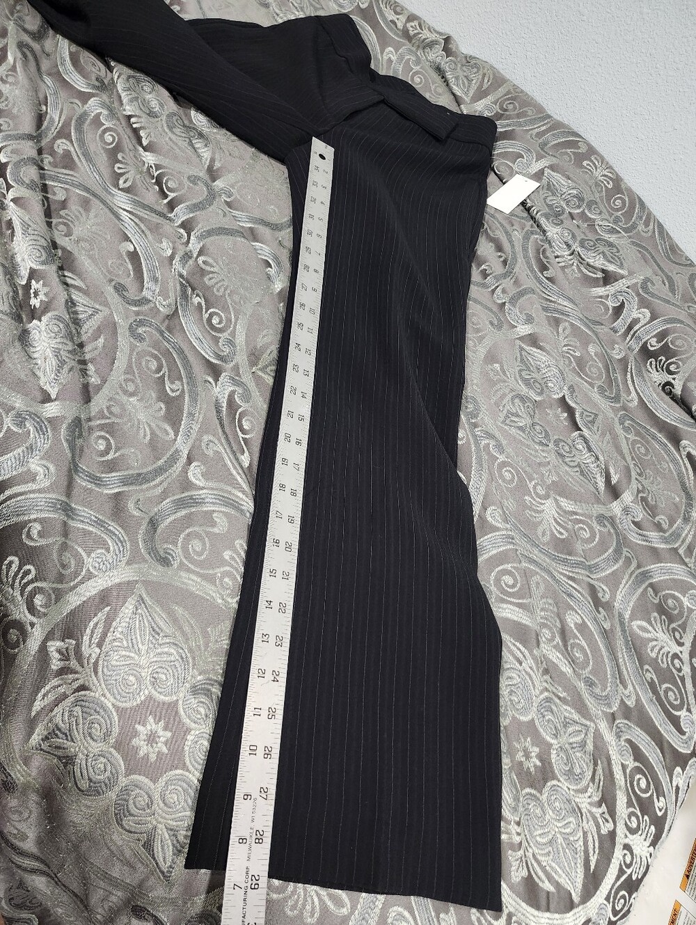 Tahari Arther Levine Tailored Black Pinstripe Women's Blazer & Trouser Suit 0P - Picture 11 of 14